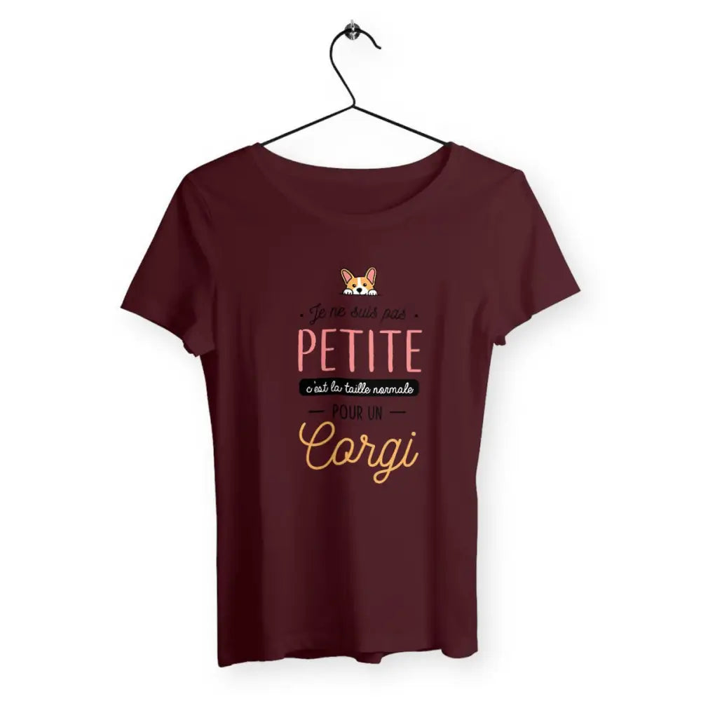 T-shirt femme avec l'inscription "C'est la taille normale pour un corgi" – Un design amusant et original pour celles qui adorent les Corgis et leur taille unique. Parfait pour afficher votre humour et votre amour pour cette race de chien adorable !
