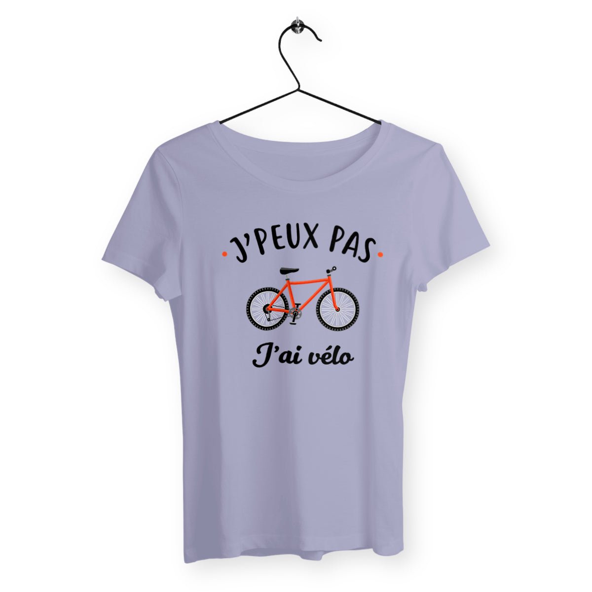 T-shirt femme avec l'inscription "J'peux pas, j'ai vélo", un modèle dynamique et décontracté pour les passionnées de cyclisme. Confortable et stylé, idéal pour afficher votre amour du vélo avec humour et simplicité.