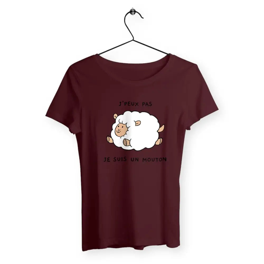 T-shirt femme avec l'inscription "J'peux pas, je suis un mouton", un modèle amusant et original pour celles qui aiment l'humour décalé. Confortable et stylé, parfait pour afficher un côté espiègle et léger.