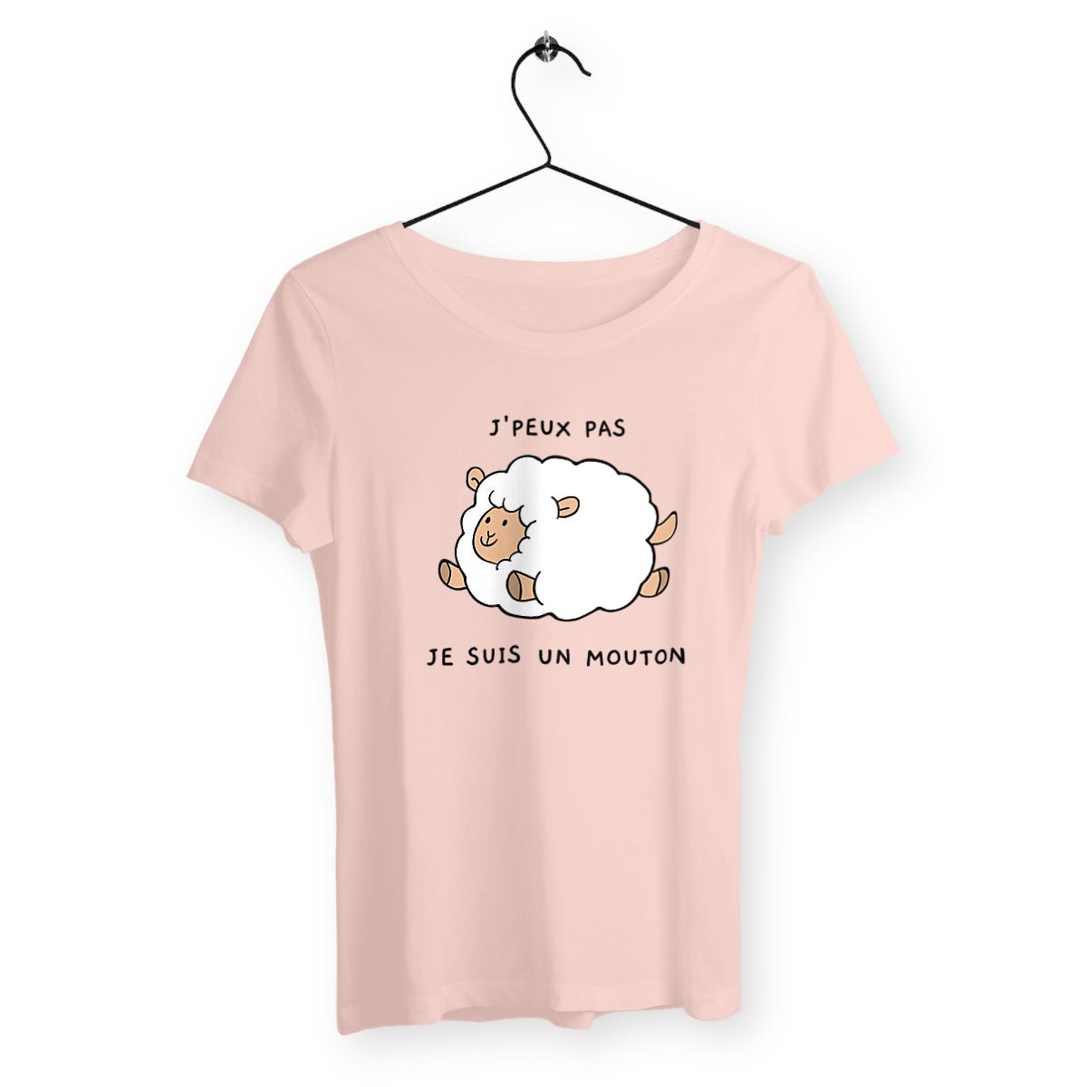 T-shirt femme avec l'inscription "J'peux pas, je suis un mouton", un modèle amusant et original pour celles qui aiment l'humour décalé. Confortable et stylé, parfait pour afficher un côté espiègle et léger.