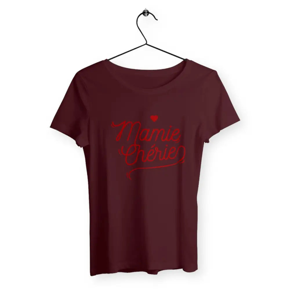 T-shirt femme Mamie Chérie, design doux et affectueux, parfait pour célébrer l'amour et la tendresse d'une mamie adorée.