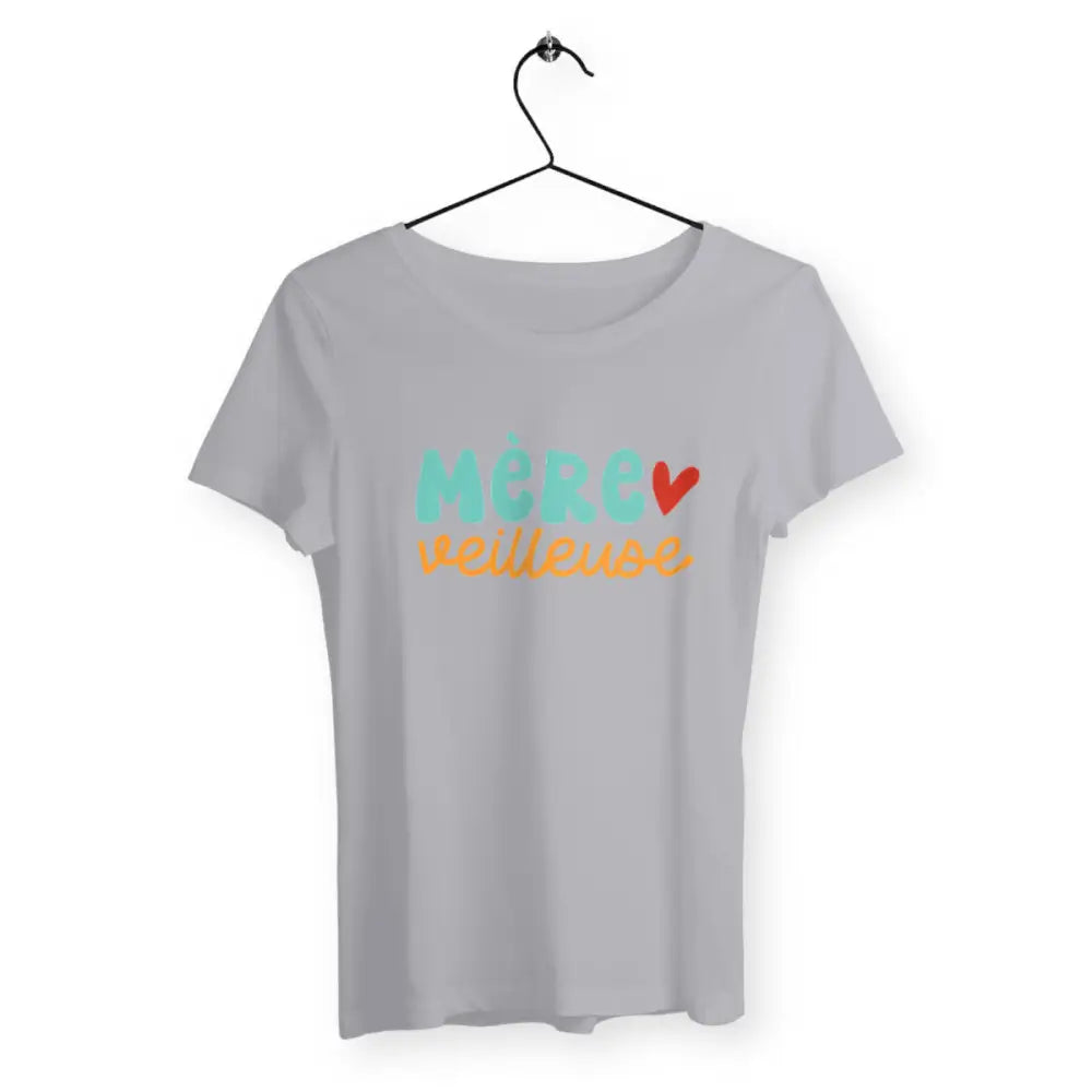 T-shirt femme avec l'inscription 'Mère Veilleuse', un design doux et tendre, parfait pour célébrer le rôle protecteur et lumineux d'une maman.