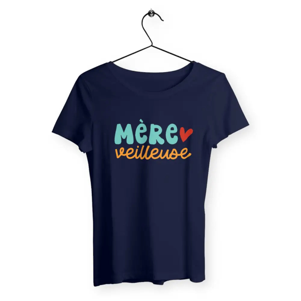 T-shirt femme avec l'inscription 'Mère Veilleuse', un design doux et tendre, parfait pour célébrer le rôle protecteur et lumineux d'une maman.