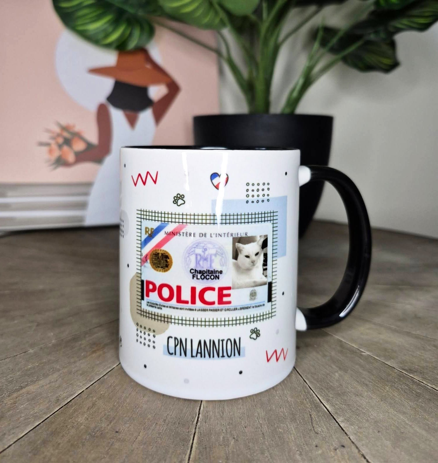 Flocon le Chat Policier débarque chez Encre et Créations Encre et Créations