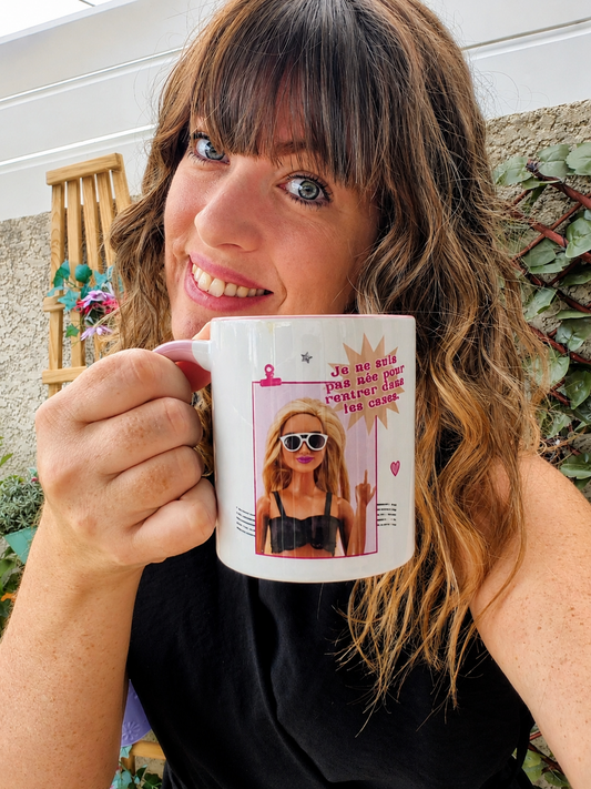 Mug céramique Je ne suis pas née pour rentrer dans les cases Encre et Créations