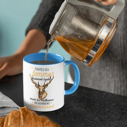 Mug céramique - Les femmes naissent égales mais les meilleures deviennent chasseresses - Bleu