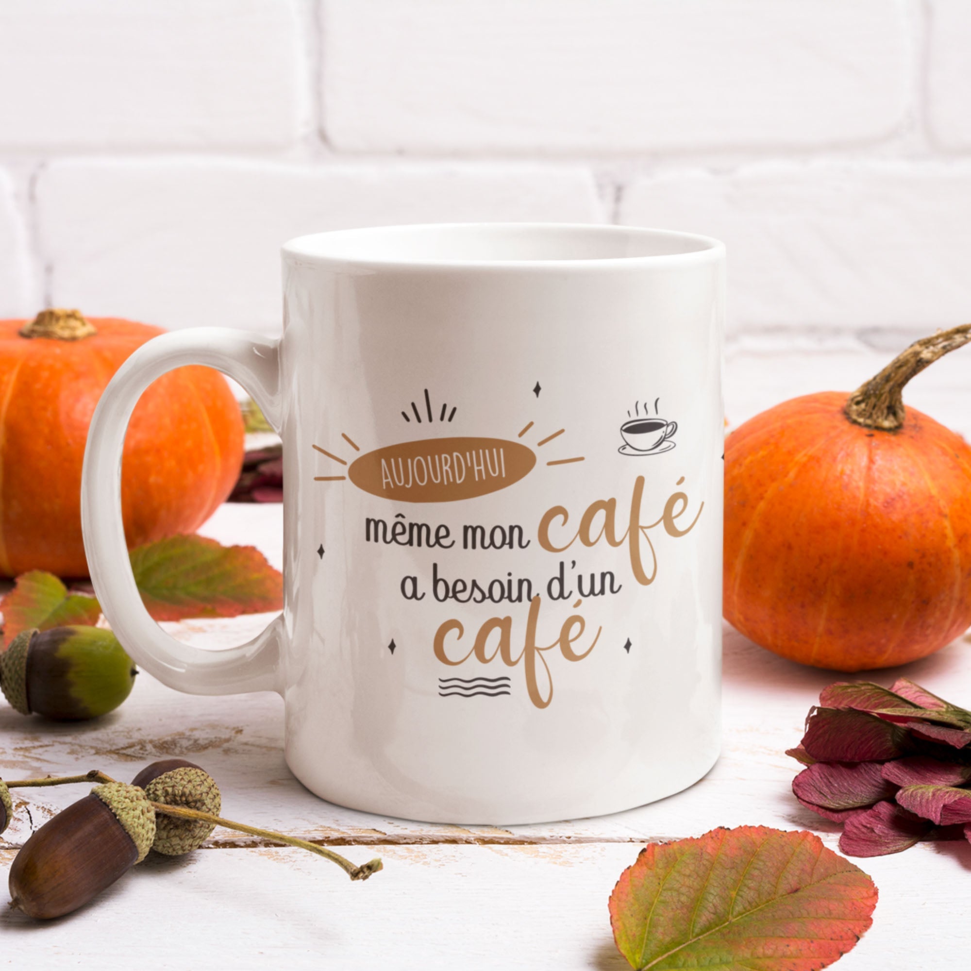 Mug céramique - Même mon café a besoin d'un café - #shop_name - Mugs