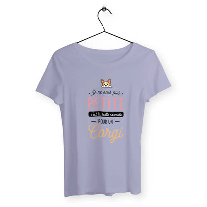 T-shirt femme avec l'inscription "C'est la taille normale pour un corgi" – Un design amusant et original pour celles qui adorent les Corgis et leur taille unique. Parfait pour afficher votre humour et votre amour pour cette race de chien adorable !