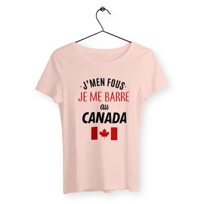 T-shirt femme avec l'inscription "Je me barre au Canada", un modèle audacieux et aventureux pour celles qui rêvent d'évasion et d'aventure. Confortable et stylé, idéal pour afficher votre désir de partir à la découverte du Canada avec une touche d'humour.