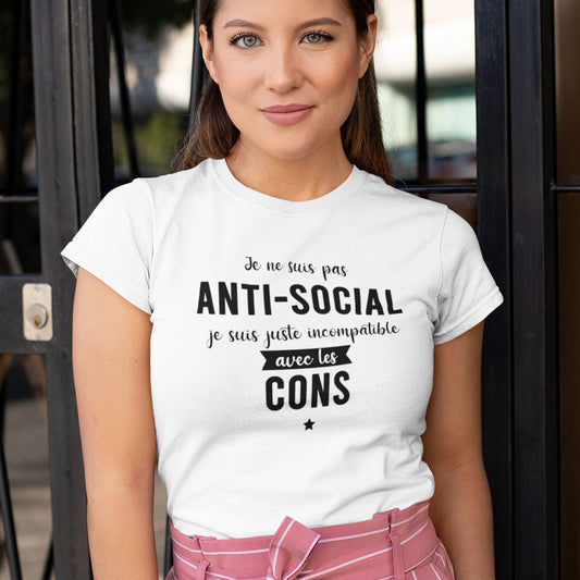 T-shirt femme avec l'inscription "Je ne suis pas anti-social" – Un design amusant et décalé, idéal pour celles qui aiment affirmer leur personnalité avec humour. Parfait pour un look original et pour exprimer votre côté drôle et unique !