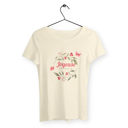 T-shirt femme avec l'inscription "Joyeuse retraite", un modèle fun et décontracté pour celles qui célèbrent ce nouveau chapitre de la vie. Confortable et stylé, idéal pour afficher avec humour et légèreté l'entrée en retraite.