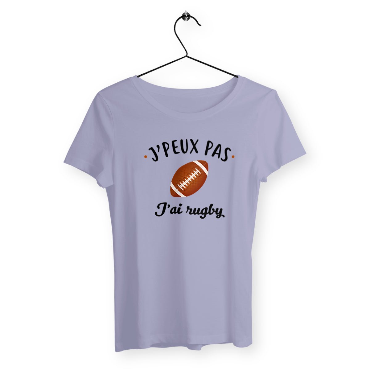 T-shirt femme avec l'inscription "J'peux pas j'ai rugby", un modèle dynamique et sportif pour les passionnées de rugby. Confortable et stylé, parfait pour afficher votre amour du sport avec une touche d'humour.