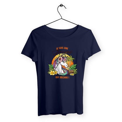 T-shirt femme avec l'inscription "Une licorne qui déchire", un modèle fun et coloré pour celles qui aiment l'univers magique et original des licornes. Confortable et stylé, parfait pour ajouter une touche de fantaisie à votre garde-robe.