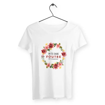 T-shirt femme avec l'inscription "Va te faire foutre bien cordialement", un modèle audacieux et provocateur pour celles qui aiment l'humour sans filtre. Confortable et stylé, idéal pour afficher une attitude rebelle avec une touche d'ironie.