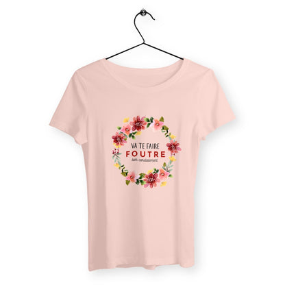 T-shirt femme avec l'inscription "Va te faire foutre bien cordialement", un modèle audacieux et provocateur pour celles qui aiment l'humour sans filtre. Confortable et stylé, idéal pour afficher une attitude rebelle avec une touche d'ironie.