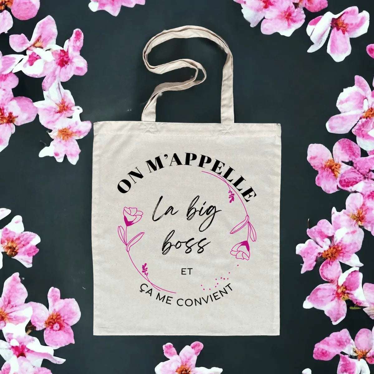 Totebag en coton biologique avec l’inscription "On m'appelle la big boss", sac léger de 160 g, taille unique, style affirmé et éco-responsable.